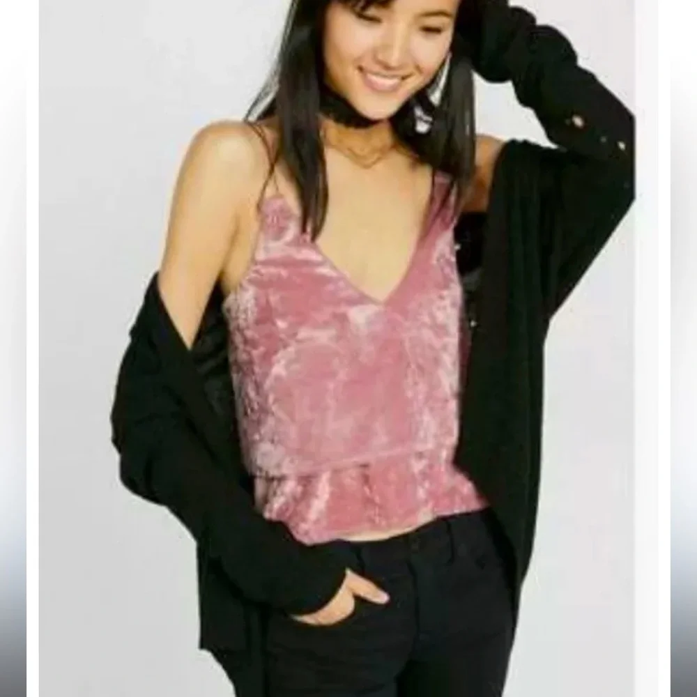 EUC EXPRESS ONE ELEVEN Crushed Velvet Mauve V-Neck Tank Top - Picture 1 of 6